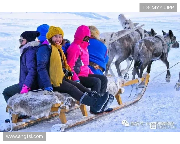 俄罗斯选手在北极圈冬季游泳锦标赛中勇夺冠军挑战极寒极限 俄罗斯选手在北极圈冬季游泳锦标赛中勇夺冠军挑战极寒极限